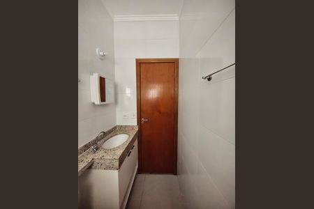 Banheiro de apartamento para alugar com 2 quartos, 57m² em Vila Paiva, São Paulo