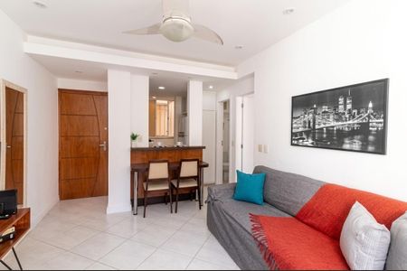 Sala de apartamento para alugar com 1 quarto, 40m² em Leme, Rio de Janeiro