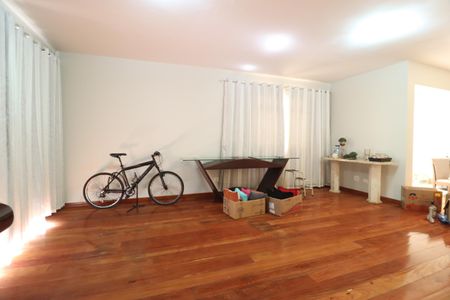 Sala de casa para alugar com 3 quartos, 269m² em Lídice, Uberlândia