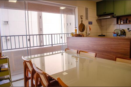 Apartamento para alugar com 64m², 2 quartos e 1 vaga