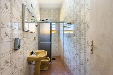 Banheiro da Suíte 1  de casa para alugar com 2 quartos, 175m² em Solemar, Praia Grande