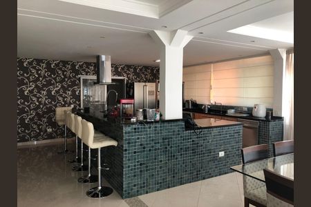 Cozinha de apartamento para alugar com 2 quartos, 256m² em Terras do Madeira, Carapicuíba