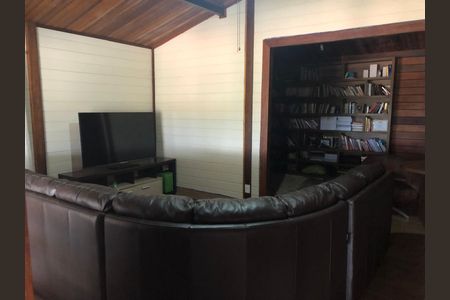 Sala de apartamento para alugar com 2 quartos, 256m² em Terras do Madeira, Carapicuíba