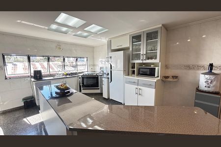 Cozinha de casa para alugar com 3 quartos, 356m² em Vila Eldizia, Santo André
