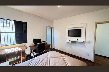 Suite 2 de casa para alugar com 3 quartos, 356m² em Vila Eldizia, Santo André