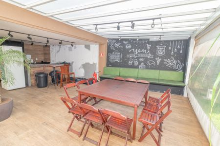 Apartamento à venda com 64m², 3 quartos e 1 vaga Apartamento à venda com 64m², 3 quartos e 1 vagaÁrea comum - Churrasqueira