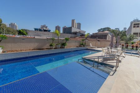 Apartamento à venda com 64m², 3 quartos e 1 vaga Apartamento à venda com 64m², 3 quartos e 1 vagaÁrea comum - Piscina