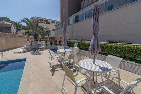 Apartamento à venda com 64m², 3 quartos e 1 vaga Apartamento à venda com 64m², 3 quartos e 1 vagaÁrea comum - Piscina