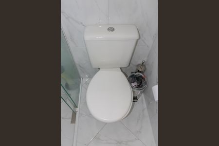 Apartamento à venda com 64m², 3 quartos e 1 vaga Apartamento à venda com 64m², 3 quartos e 1 vagaBanheiro da Suíte