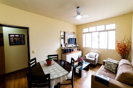 Apartamento à venda com 2 quartos, 75m² em Sagrada Família, Belo Horizonte