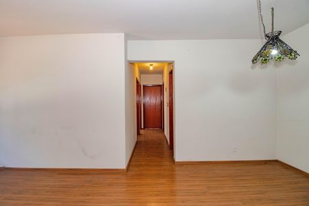 Sala de apartamento à venda com 3 quartos, 90m² em São João, Porto Alegre