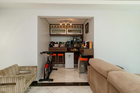 Apartamento à venda com 180m², 3 quartos e 3 vagas Apartamento à venda com 180m², 3 quartos e 3 vagasSala de TV