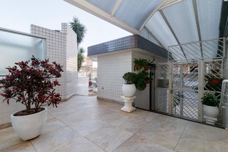 Apartamento à venda com 180m², 3 quartos e 3 vagas Apartamento à venda com 180m², 3 quartos e 3 vagasÁrea comum