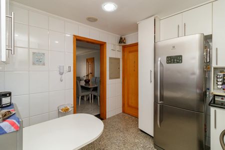 Apartamento à venda com 180m², 3 quartos e 3 vagas