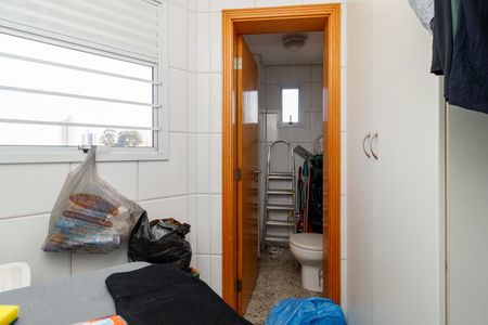 Apartamento à venda com 180m², 3 quartos e 3 vagas Apartamento à venda com 180m², 3 quartos e 3 vagasÁrea de Serviço
