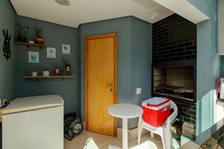 Apartamento à venda com 180m², 3 quartos e 3 vagas Apartamento à venda com 180m², 3 quartos e 3 vagasÁrea de lazer