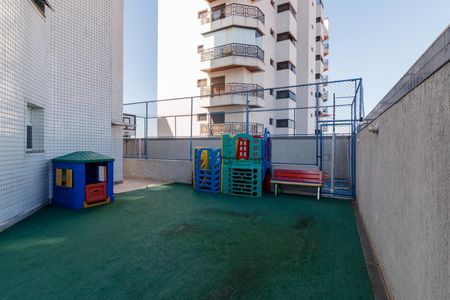 Apartamento à venda com 180m², 3 quartos e 3 vagas Apartamento à venda com 180m², 3 quartos e 3 vagasÁrea comum