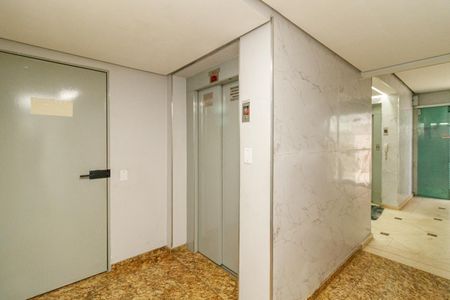 Apartamento à venda com 180m², 3 quartos e 3 vagas Apartamento à venda com 180m², 3 quartos e 3 vagasÁrea comum