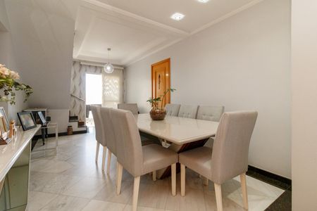 Apartamento à venda com 180m², 3 quartos e 3 vagas Apartamento à venda com 180m², 3 quartos e 3 vagasSala de Jantar