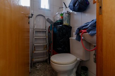 Apartamento à venda com 180m², 3 quartos e 3 vagas Apartamento à venda com 180m², 3 quartos e 3 vagasÁrea de Serviço