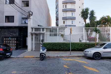Apartamento à venda com 180m², 3 quartos e 3 vagas Apartamento à venda com 180m², 3 quartos e 3 vagasFachada