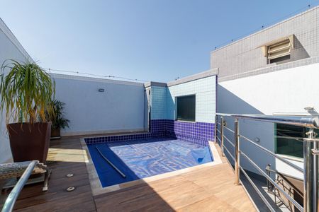 Apartamento à venda com 180m², 3 quartos e 3 vagas Apartamento à venda com 180m², 3 quartos e 3 vagasÁrea de lazer