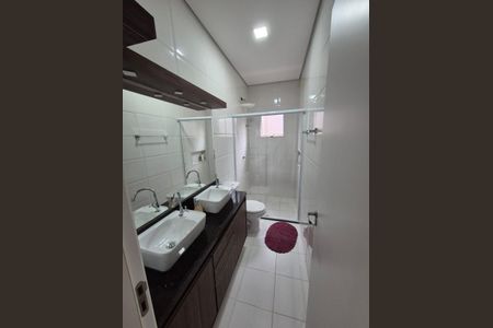 Banheiro de casa de condomínio para alugar com 3 quartos, 260m² em Parque Jaguari (Fazendinha), Santana de Parnaíba