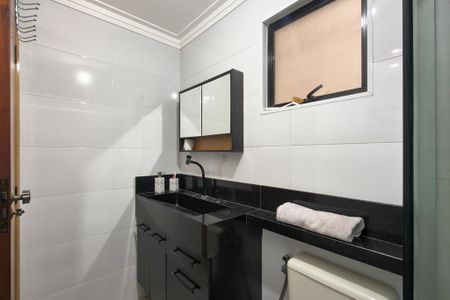 Banheiro da Suíte de apartamento para alugar com 1 quarto, 58m² em Vila Assuncao, Praia Grande