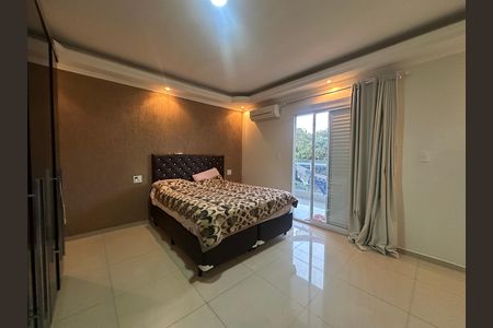 Casa de condomínio à venda com 209m², 3 quartos e 2 vagas Casa de condomínio à venda com 209m², 3 quartos e 2 vagasSuíte