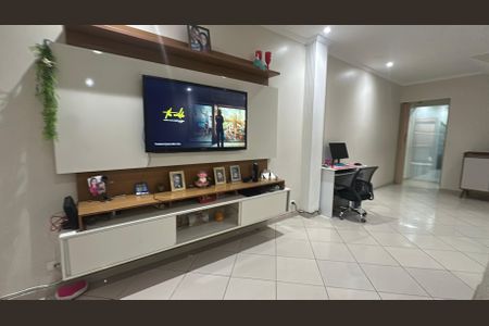 Casa de condomínio à venda com 209m², 3 quartos e 2 vagas Casa de condomínio à venda com 209m², 3 quartos e 2 vagasSala