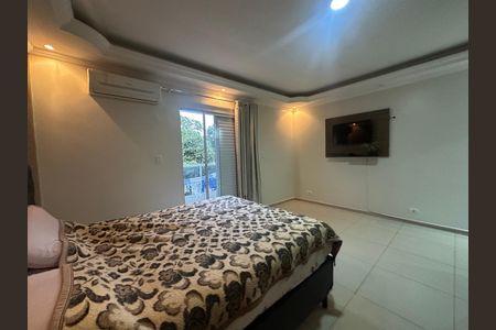 Casa de condomínio à venda com 209m², 3 quartos e 2 vagas Casa de condomínio à venda com 209m², 3 quartos e 2 vagasSuíte