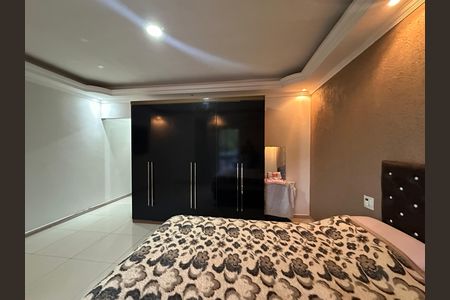 Casa de condomínio à venda com 209m², 3 quartos e 2 vagas Casa de condomínio à venda com 209m², 3 quartos e 2 vagasSuíte