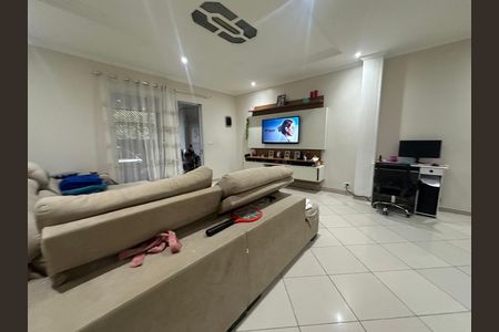 Casa de condomínio à venda com 209m², 3 quartos e 2 vagas Casa de condomínio à venda com 209m², 3 quartos e 2 vagasSala