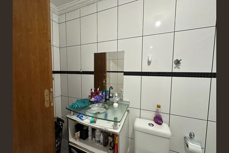 Casa de condomínio à venda com 209m², 3 quartos e 2 vagas Casa de condomínio à venda com 209m², 3 quartos e 2 vagasBanheiro da Suíte