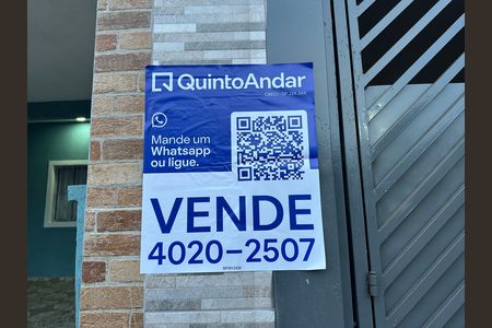 Casa de condomínio à venda com 209m², 3 quartos e 2 vagas Casa de condomínio à venda com 209m², 3 quartos e 2 vagasFachada