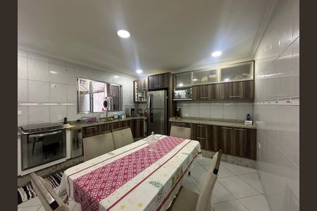 Casa de condomínio à venda com 209m², 3 quartos e 2 vagas Casa de condomínio à venda com 209m², 3 quartos e 2 vagasCozinha