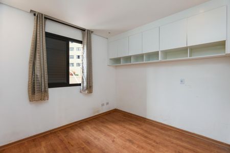 Suíte de apartamento à venda com 2 quartos, 74m² em Jardim Maria Rosa, Taboão da Serra
