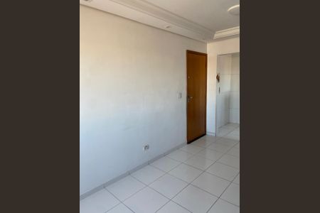 Sala de apartamento para alugar com 2 quartos, 45m² em Vila Sonia, Praia Grande