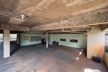Garagem de apartamento para alugar com 3 quartos, 95m² em Santa Rosa, Belo Horizonte