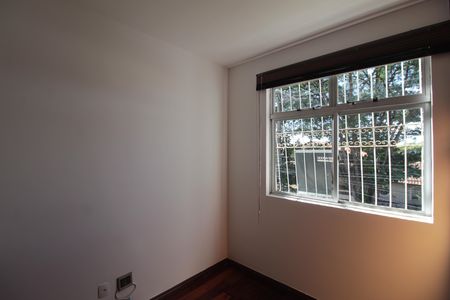 Quarto 1 de apartamento para alugar com 3 quartos, 95m² em Santa Rosa, Belo Horizonte