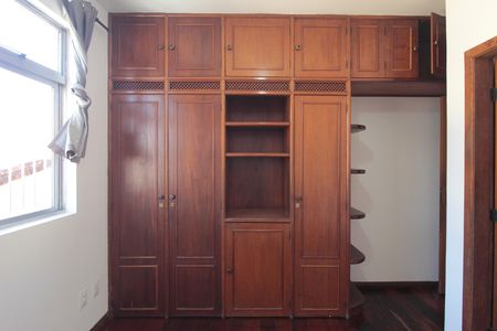 Suite de apartamento para alugar com 3 quartos, 95m² em Santa Rosa, Belo Horizonte