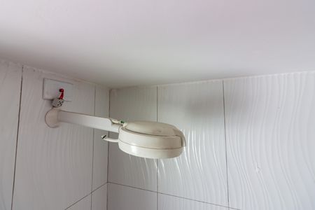 Banheiro de casa para alugar com 1 quarto, 48m² em Presidente Altino, Osasco
