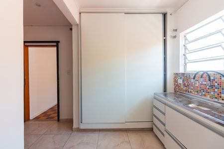 Cozinha  de apartamento para alugar com 2 quartos, 38m² em Presidente Altino, Osasco