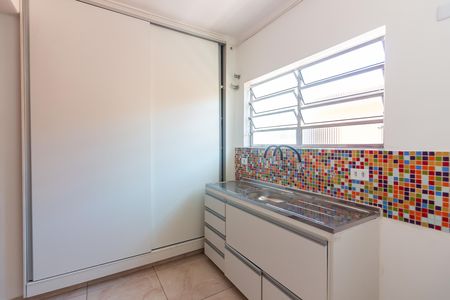 Cozinha  de apartamento para alugar com 2 quartos, 38m² em Presidente Altino, Osasco
