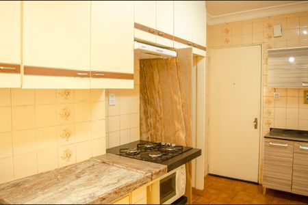 Apartamento à venda com 3 quartos, 112m² em Jardim Goiás, Goiânia