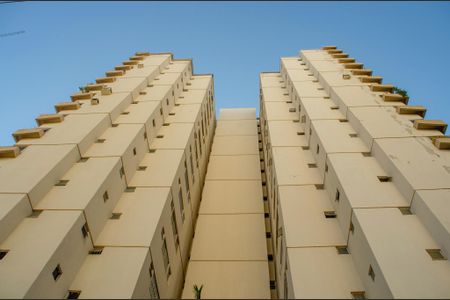 Fachada de apartamento para alugar com 3 quartos, 112m² em Jardim Goiás, Goiânia