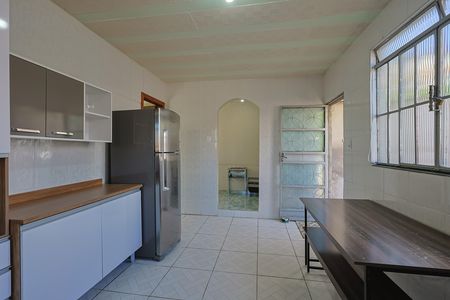 Casa à venda com 6 quartos, 380m² em Pompéia, Belo Horizonte