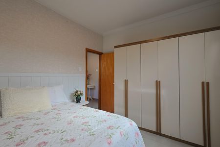 Casa à venda com 6 quartos, 380m² em Pompéia, Belo Horizonte