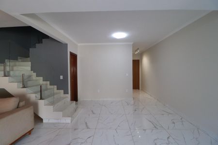 Sala de casa para alugar com 3 quartos, 140m² em Parque Sao Sebastiao, Ribeirão Preto