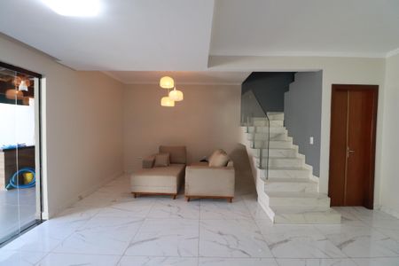 Sala de casa para alugar com 3 quartos, 140m² em Parque Sao Sebastiao, Ribeirão Preto